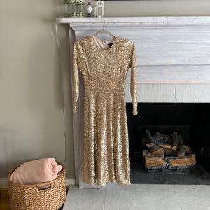 Sequined Ann Taylor gold dress. Size 2 p